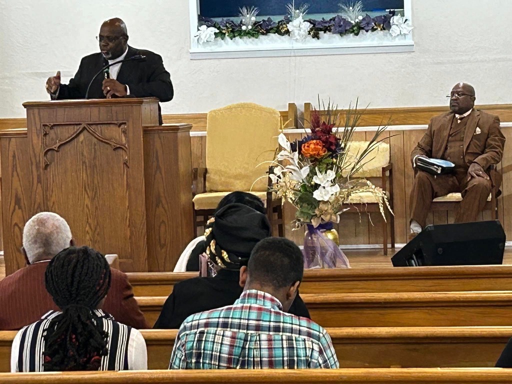 Abundant Life Christian Church photo 2